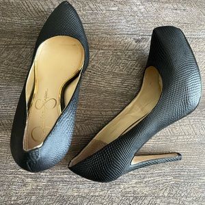 Black 4” heel platform heel pumps size 6.5